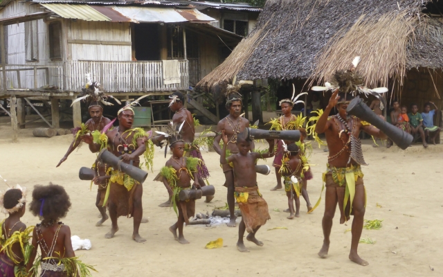 Traditionelle Tänze auf Kiriwina Island