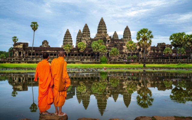 Mönche beim Angkor Wat