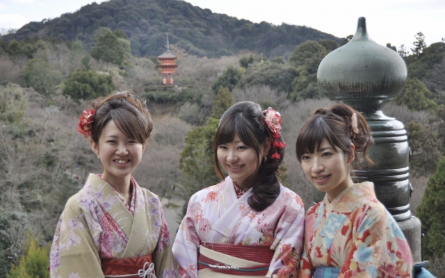 Frauen im Kimono, Japan