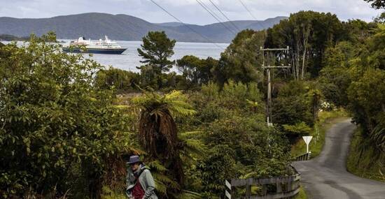 Heritage Expeditions-S. Dunlay