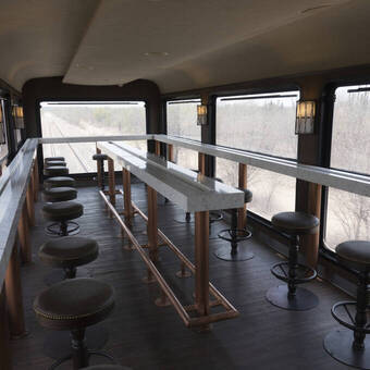 An der Bar im CHEPE Express 