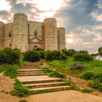 Castel del Monte © Sazonov Vladimir