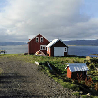Bucht Drangsnes in den Westfjorden 