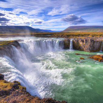 Einmalig schön, der Godafoss-Wasserfall 