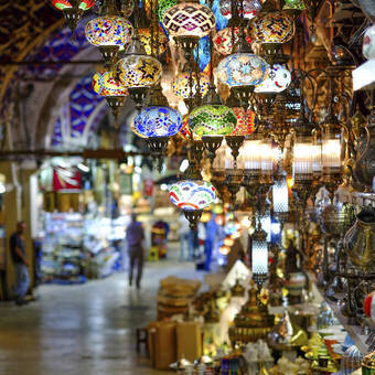 Farbenprächtiger Basar 