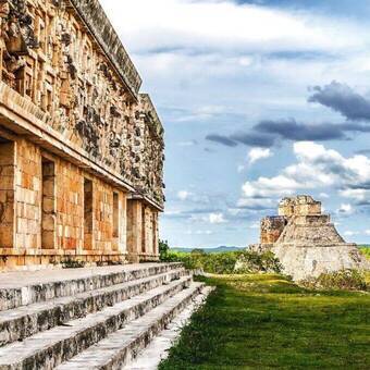 Die Ruinenanlage von Uxmal nahe Mérida © takawildcats - Fotolia
