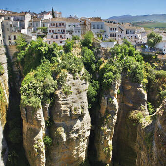 Ronda, hoch über einer Schlucht gelegen 