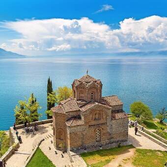 Kirche Sveti Jovan am Ohridsee, Nordmazedonien © Sergii Figurnyi - stock.adobe.com