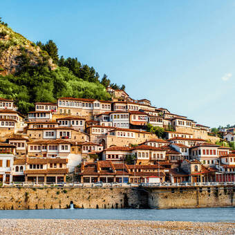 Berat - die "Stadt der tausend Fenster" ©rh2010 - stock.adobe.com