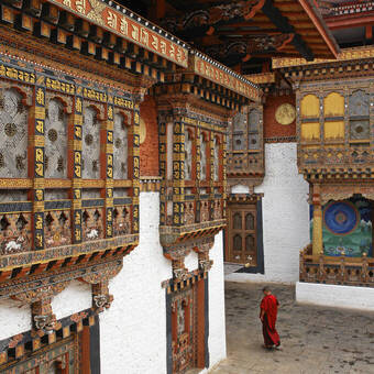 Mönch im Punakha-Tempel  