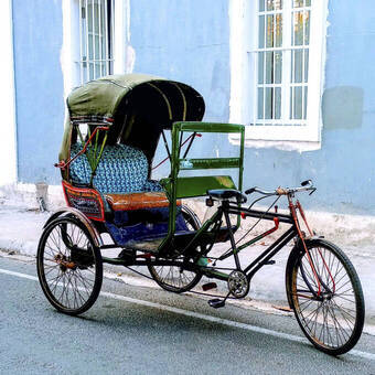 Eine Rikscha in den Straßen der französischen Kolonie, Pondicherry  