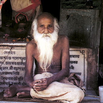 Sadhu unterwegs im Tal des Sutlej, Spiti 