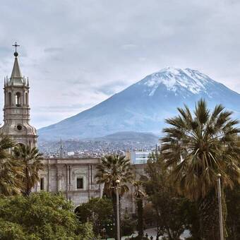 Arequipa mit dem Misti-Vulkan 