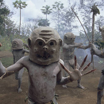 Die skurilen "Mudmen" im Hochland bei Goroka 