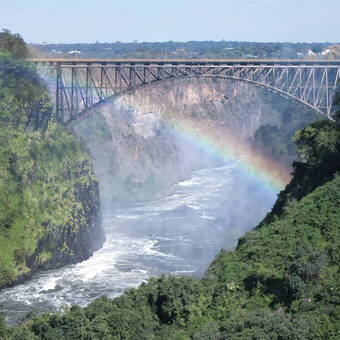 Eisenbahnbrücke übre den Zambezi, Victoria Falls 