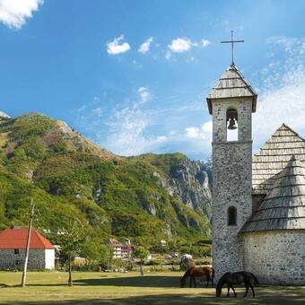 Das Dorf Theth im Norden Albaniens 