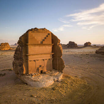 Das nabatäiische Hegra mit mehr als 100 Felsgräbern 