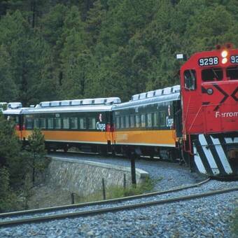 der "Chepe" unterwegs nach Chihuahua 