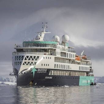  Aurora Expeditions