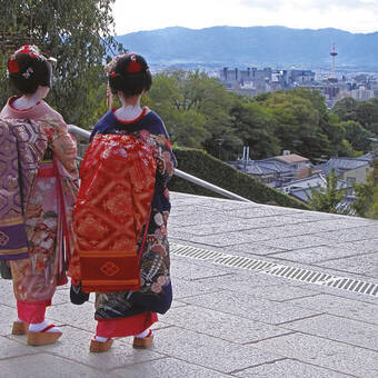 Geishas in Kyoto 