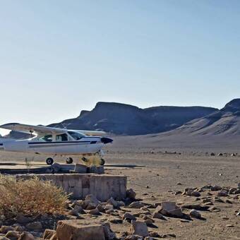 Mit der Cessna in der Wüste Namibias 