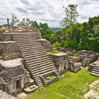 Caana-Pyramide an der archäologischen Stätte Caracol der Maya-Zivilisation in Belize © ivanka84 - stock.adobe.com
