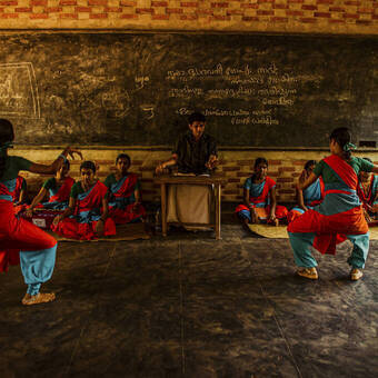  © MANOJ SHARMA