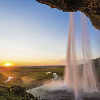 Feenhafter Seljalandsfoss in Südisland 