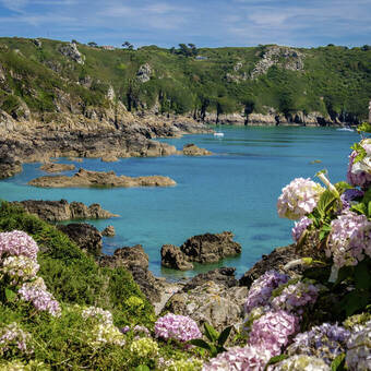 Moulin Huet Bay, St Martins, Guernsey 