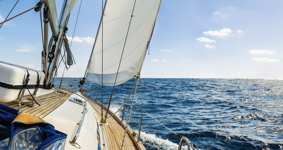 Segelyacht im Atlantischen Ozean © AlexanderNikiforov - Fotolia