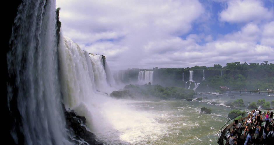 Die gigantischen Iguassu-Wasserfälle 