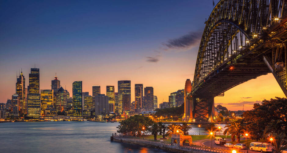 Stadtbild von Sydney mit Harbour Bridge © Rudolf Balasko - stock.adobe.com