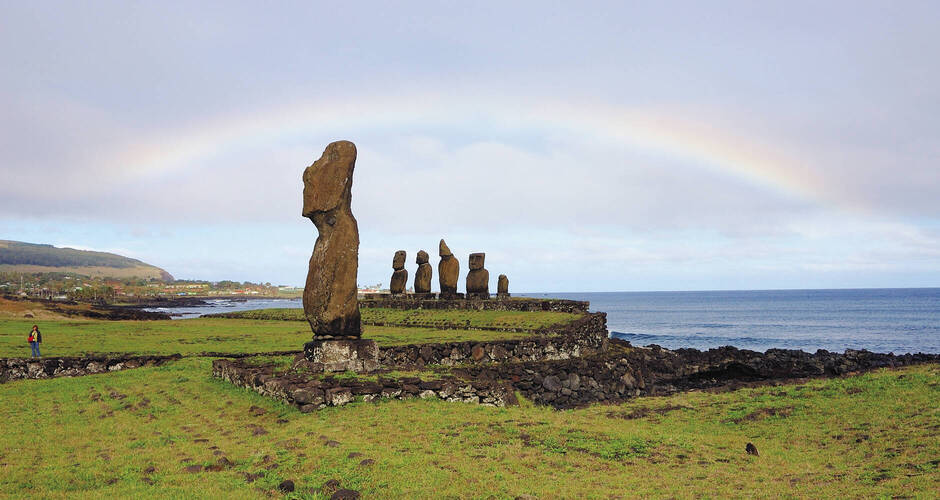 Regenbogen über der Tahai-Anlage 
