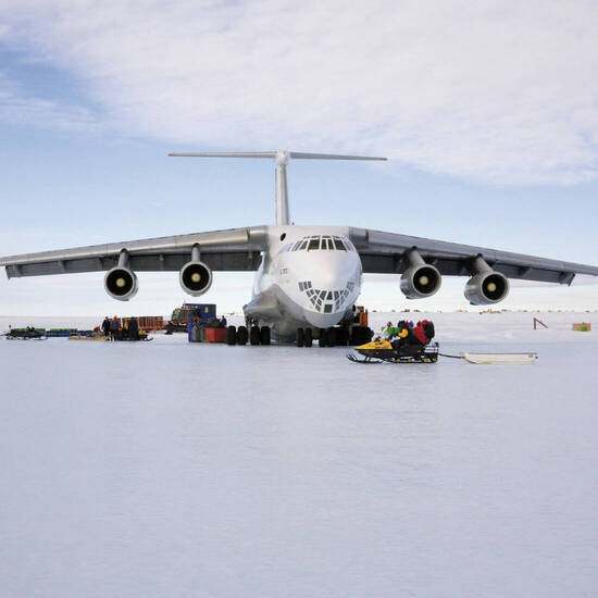 Mit einer Illjuschin zum Südpol 