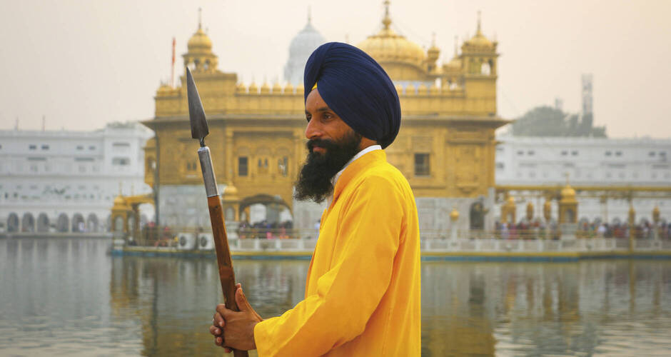 Sikh-Wärter am Goldenen Tempel in Amritsar 