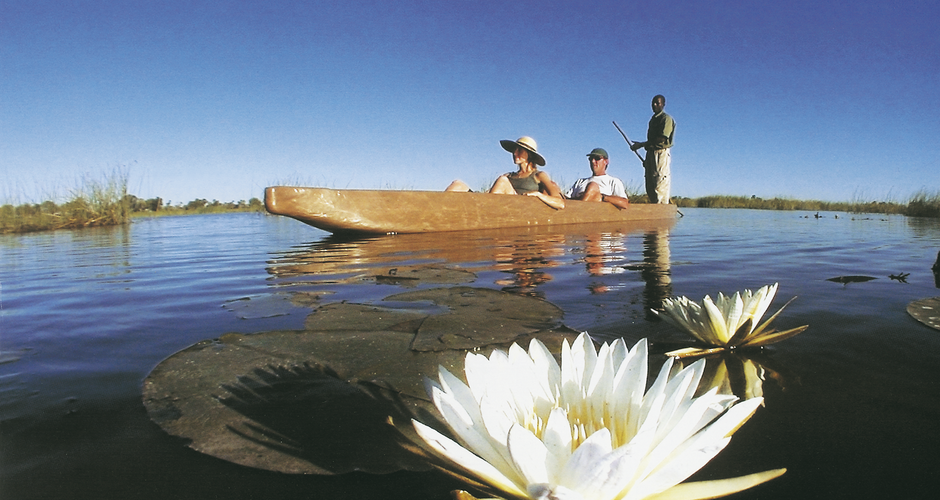 Ausflug im Mokoro im Okavango-Delta 