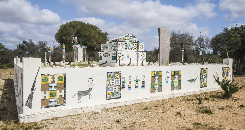 Buntbemaltes Mahafaly-Grab 