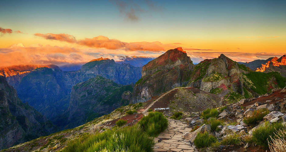 Der Pico Ruivo, Madeiras höchster Berg © Piotr Krzeslak - stock.adobe.com