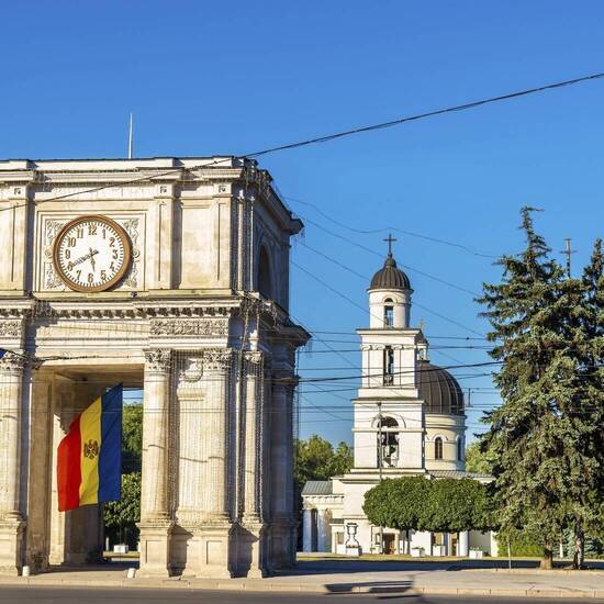 Triumphbogen und Kathedrale in Chisinau 