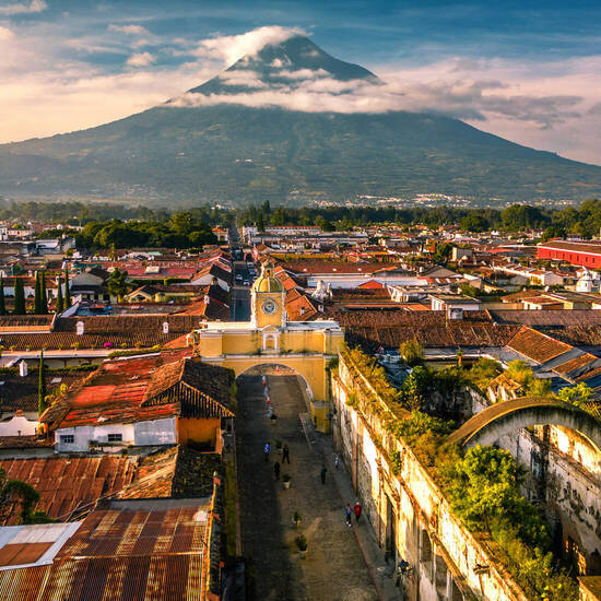 Blick auf die Stadt Antigua Guatemala © Benjamin - stock.adobe.com