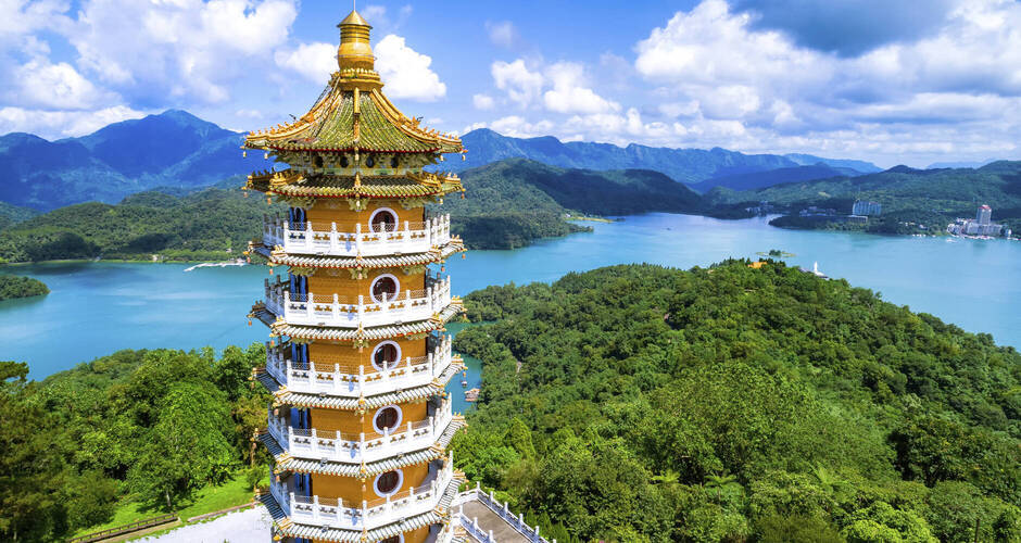 Tse En-Pagode am Sonne-Mond-See 