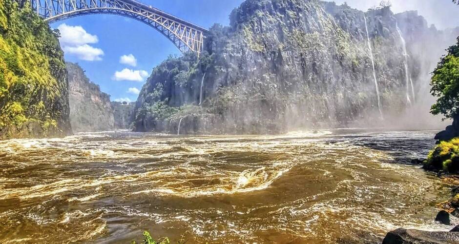 Brücke über dem Sambesi unterhalb der Victoriafälle 