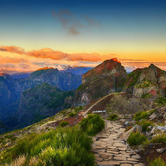 Der Pico Ruivo, Madeiras höchster Berg © Piotr Krzeslak - stock.adobe.com
