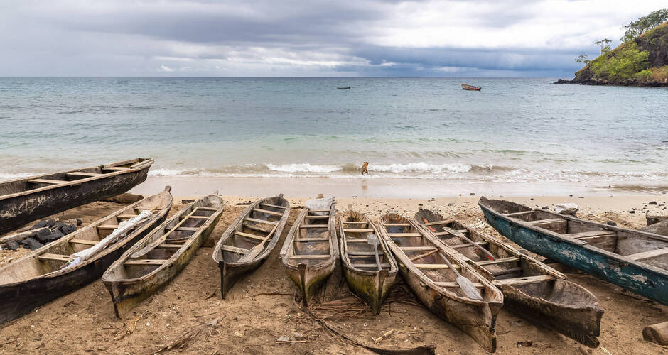 Holzfischerboote auf Sao Tomé 