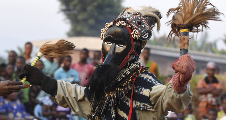 Traditioneller Maskentanz 