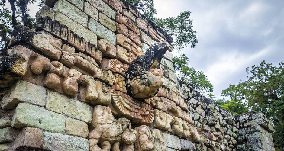 kunstvoll verzierte Ruine in Copán, Honduras 