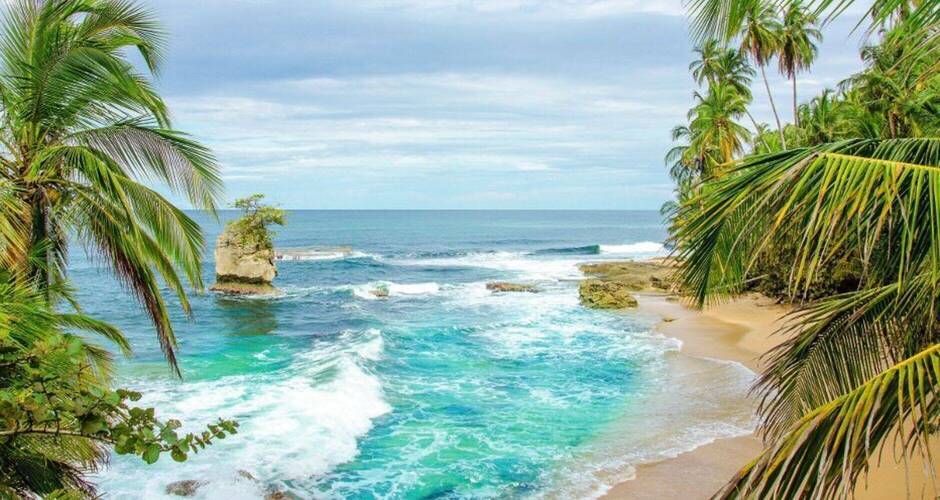 Strand nahe Manzanillo auf Costa Rica © Simon Dannhauer - Fotolia